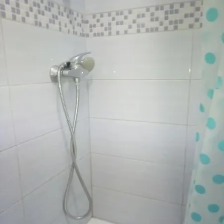 2 Bets With Balkon 50 M From Beach * Makarska