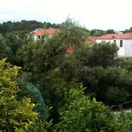 2 Bets With Balkon 50 M From Beach Makarska